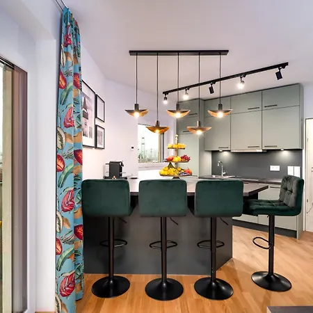 Relaxing & Living Apartment